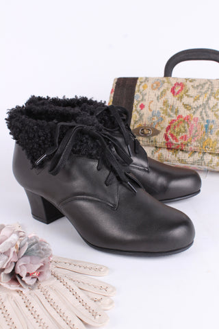 Weiche 40er/50er-Jahre-Booties mit Woll-Shearling - schwarz - Karin