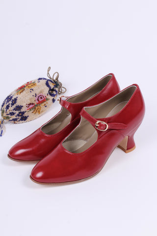 Mary-Jane-Pumps im Stil der 1920er Jahre – Rot – Yvonne