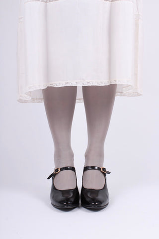 Mary-Jane-Pumps im Stil der 1920er Jahre – Schwarz – Yvonne