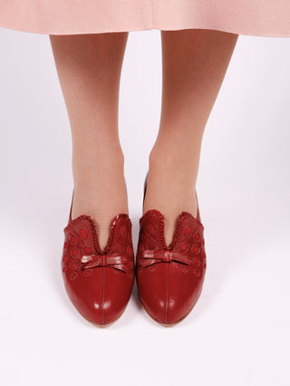 30er Jahre Pumps mit Verzierungen aus Wildleder - Rot - Stella