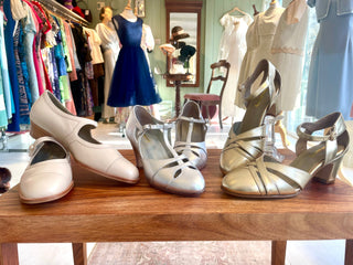 1930s Shoes That Perfectly Complement a 1960s-Inspired Look - memery