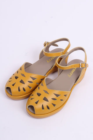 1940s / 50s summer wedge sandals - Mustard Yellow - Sidse - memery