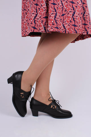 Early 1940s everyday lace-up shoes - Black - Emily