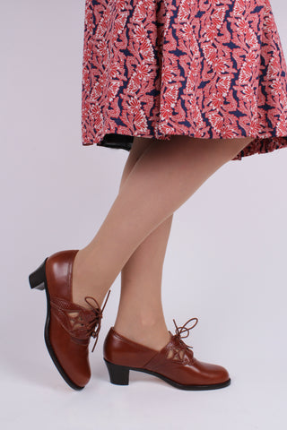 Early 1940s everyday lace-up shoes - Cognac brown - Emily