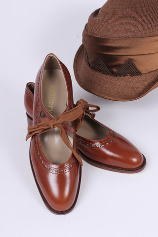 Early 1930s flats with cutouts - Cognac Brown - Anna