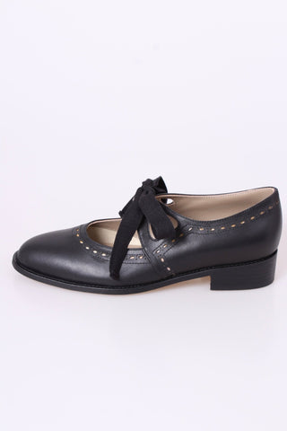 Early 1930s flats with cutouts - Black - Anna - memery