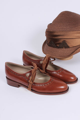 Early 1930s flats with cutouts - Cognac Brown - Anna - memery