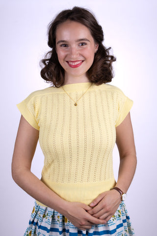 Pullover im 1950er-Stil mit Kappärmeln aus feinem Lochstrick - Pastellgelb - Iris