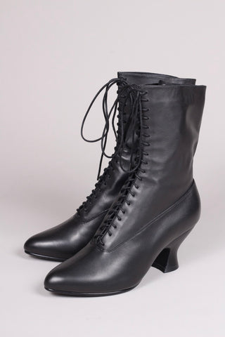 Feminine soft Edwardian boot with pompadour heel, 1900-1915 - Black - Rose