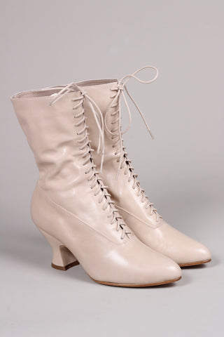 Feminine soft Edwardian style boot with pompadour heel, 1900-1915 - Cream - Rose