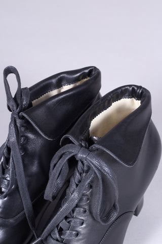 1930s style leather lace-up ankle boot - Black - Betty